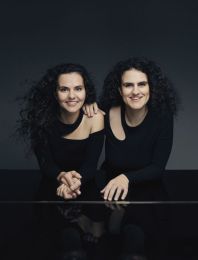 H&M f. Danae Doerken  & Kivelli Doerken I Pianists © Nikolaj Lund