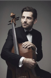 Grooming f. Arthur Hornig I Cellist © Nikolaj Lund